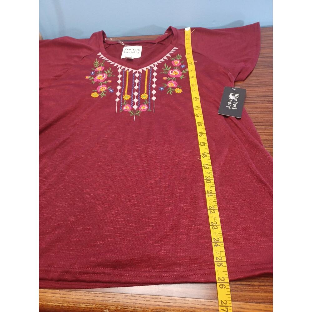NEW YORK LAUNDRY Short Sleeve Embroidered Floral Top Womens Size Large NWT - Picture 5 of 6
